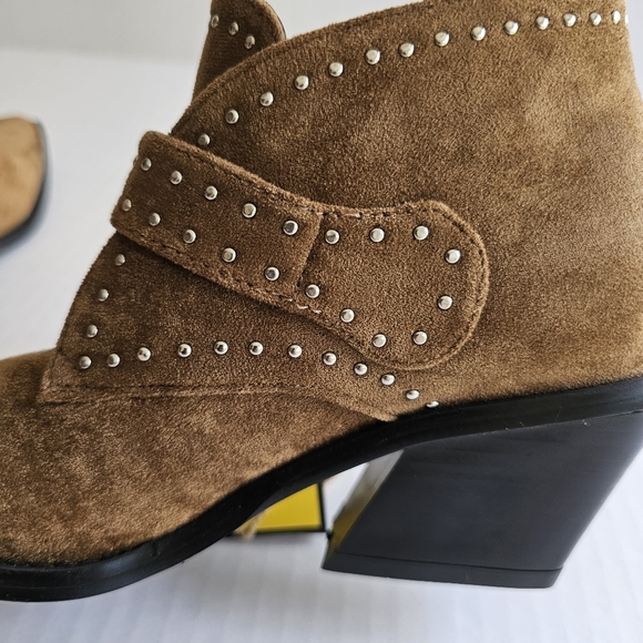 Seven7 Dallas ankle boots size 6 faux suede stud detail buckle western NWT - Picture 8 of 15